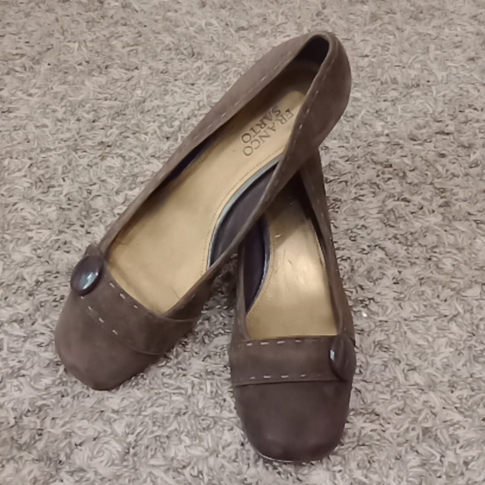 #.  .Franco Sarto Leather upper heels. Size: 9.5